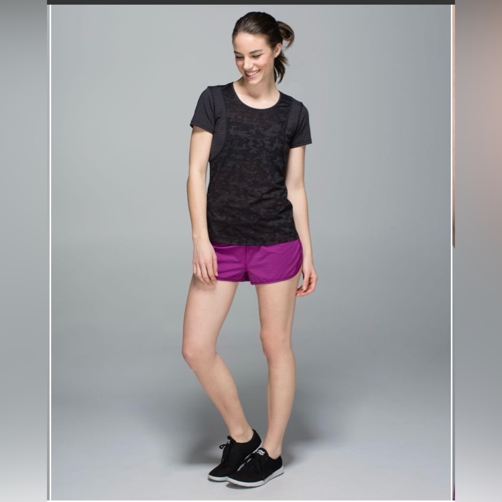 Lululemon Run For Days Short-Regal Plum-Sz 4 EUC💜☀️Anti stink Technology - Picture 3 of 11